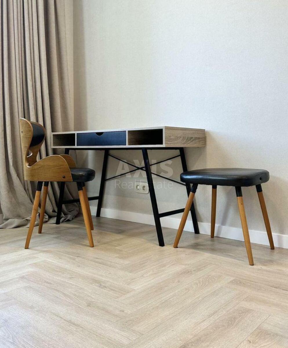 2k apartment vul. Mykil's'ko-Slobids'ka 152