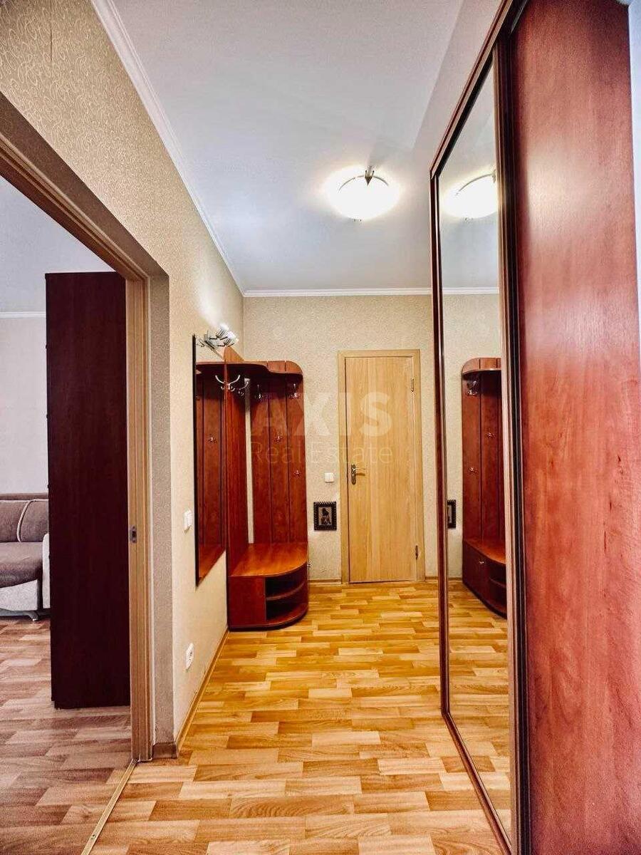 1k apartment pr-t Bazhana Mykoly 121