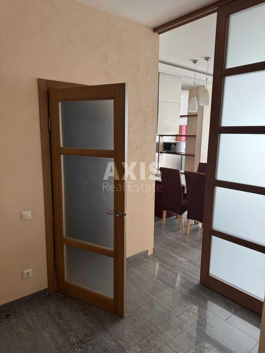 2k apartment vul. Mel'nykova 18Б610723