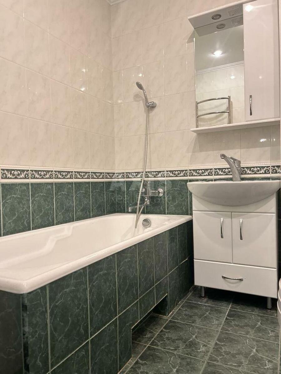 3k apartment vul. Kotel'nykova Myhajla 108