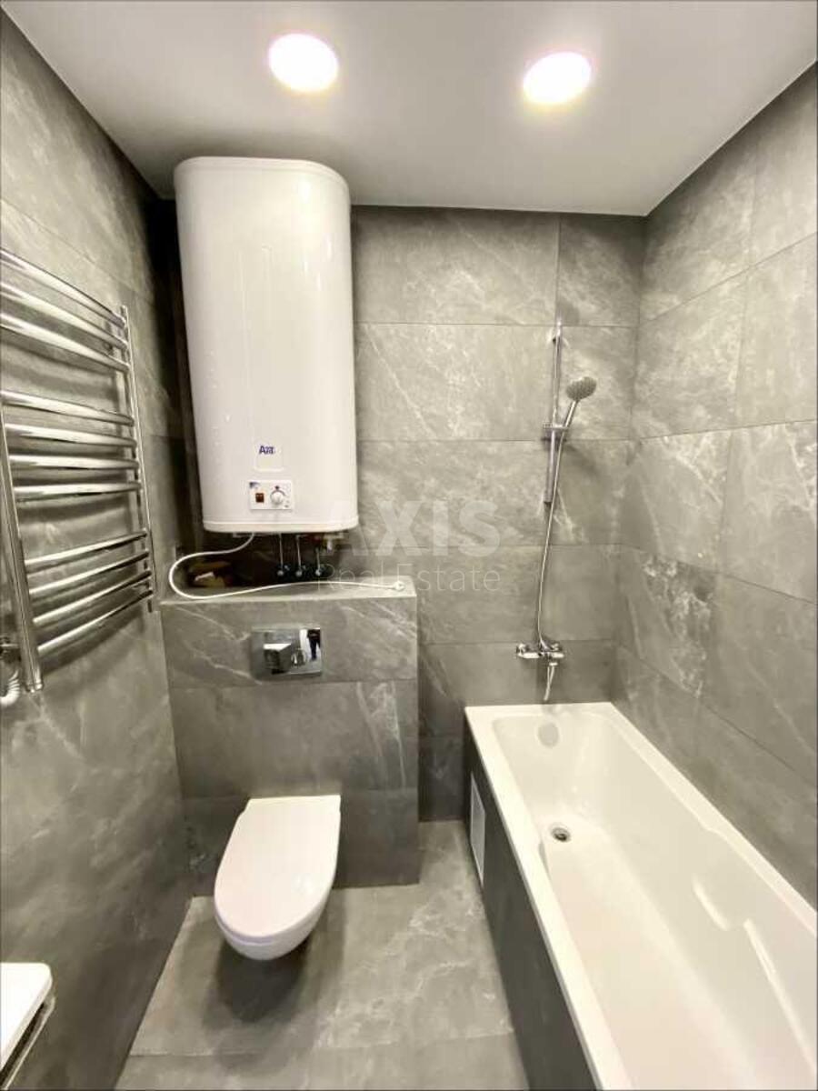2k apartment vul. Gulaka Mykoly 45