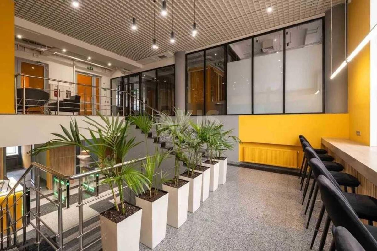 Office vul. Borychiv Tik 35В, 4057m2574405