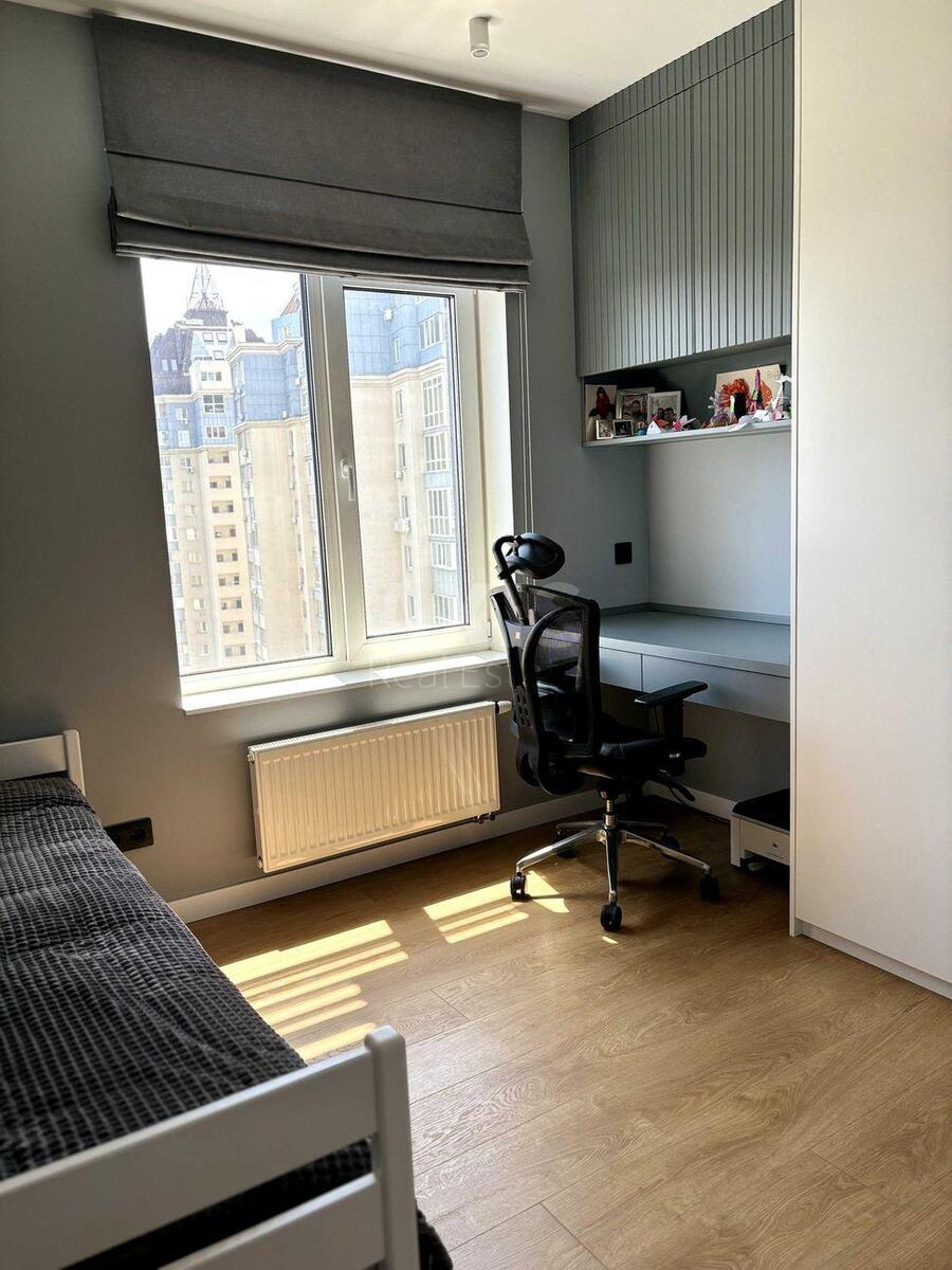 2k apartment vul. Sverstjuka Jevgena 4619797