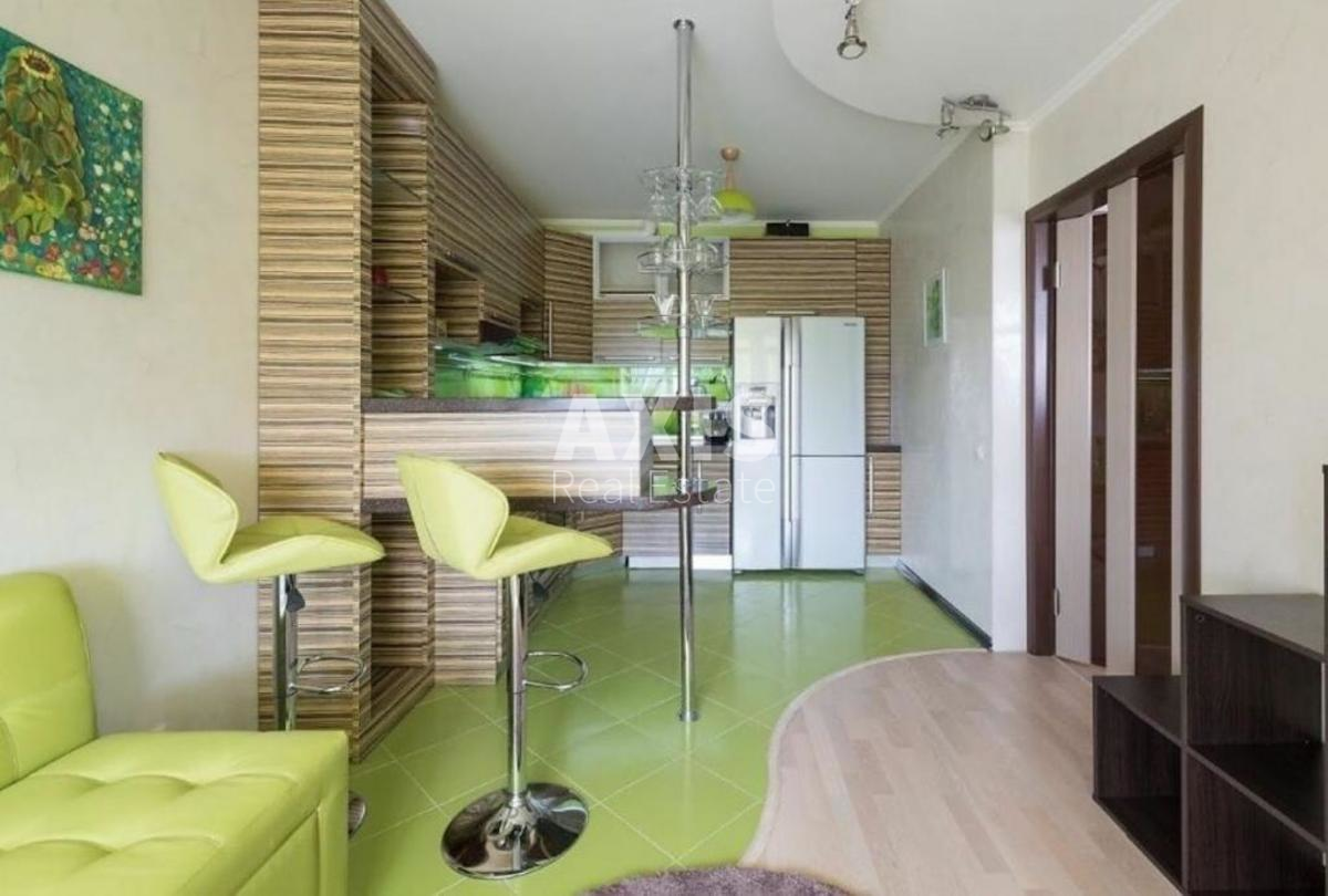 3k apartment vul. Jordans'ka 10