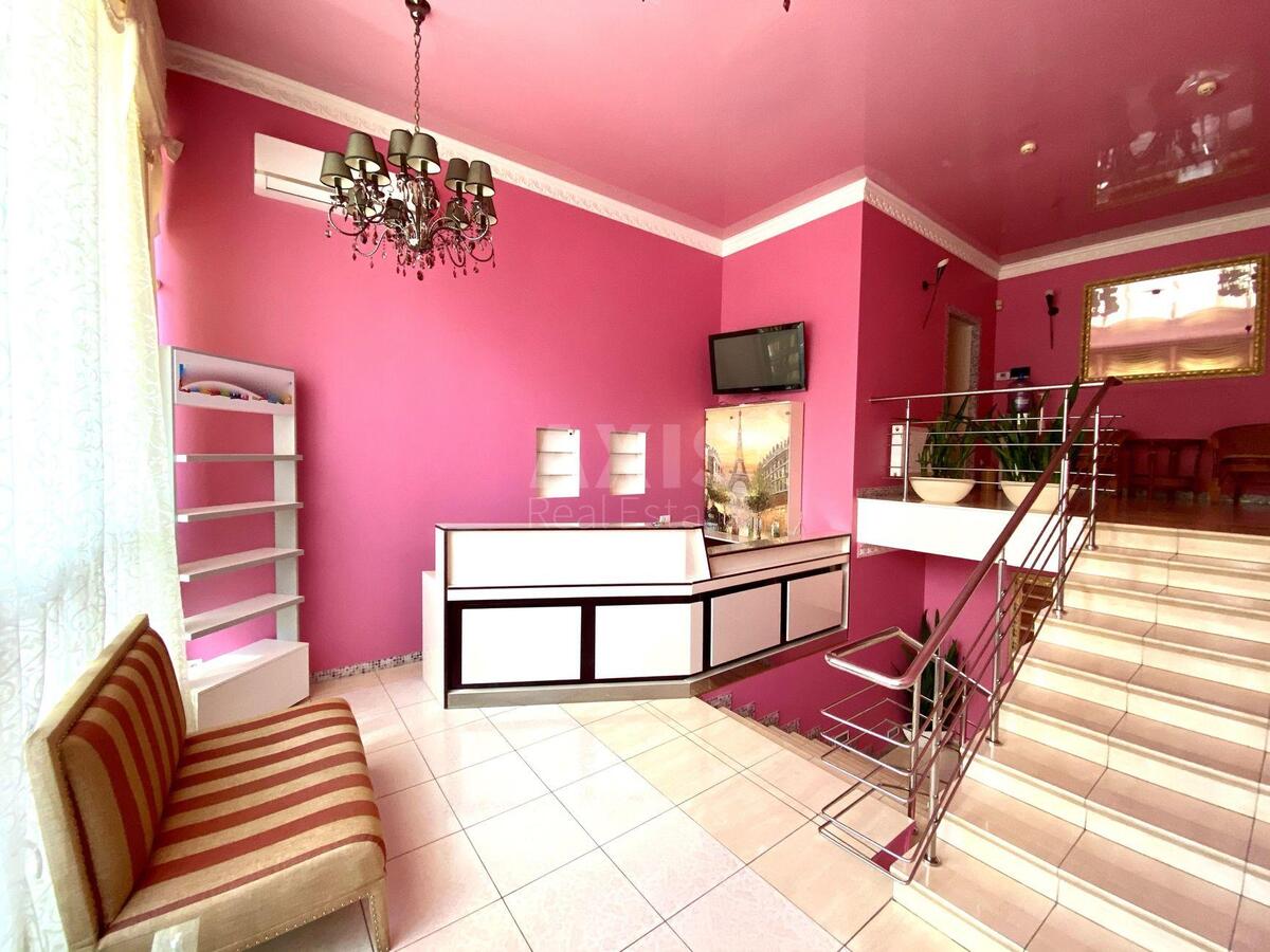 Office pr-t Geroi'v Stalingrada 4, 237m20