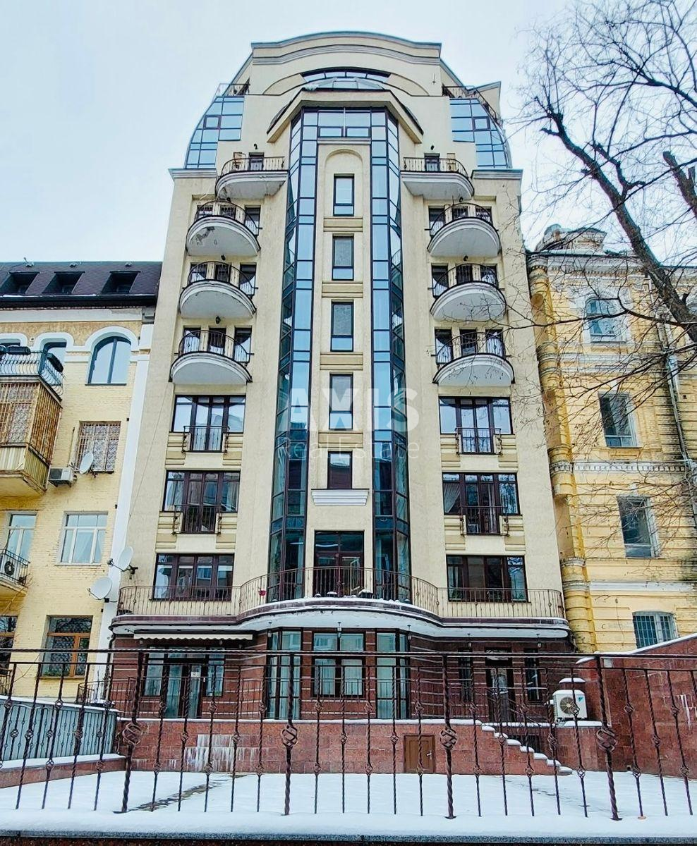 Объект сервиса ул. Василия Тютюнника 43, 92м2