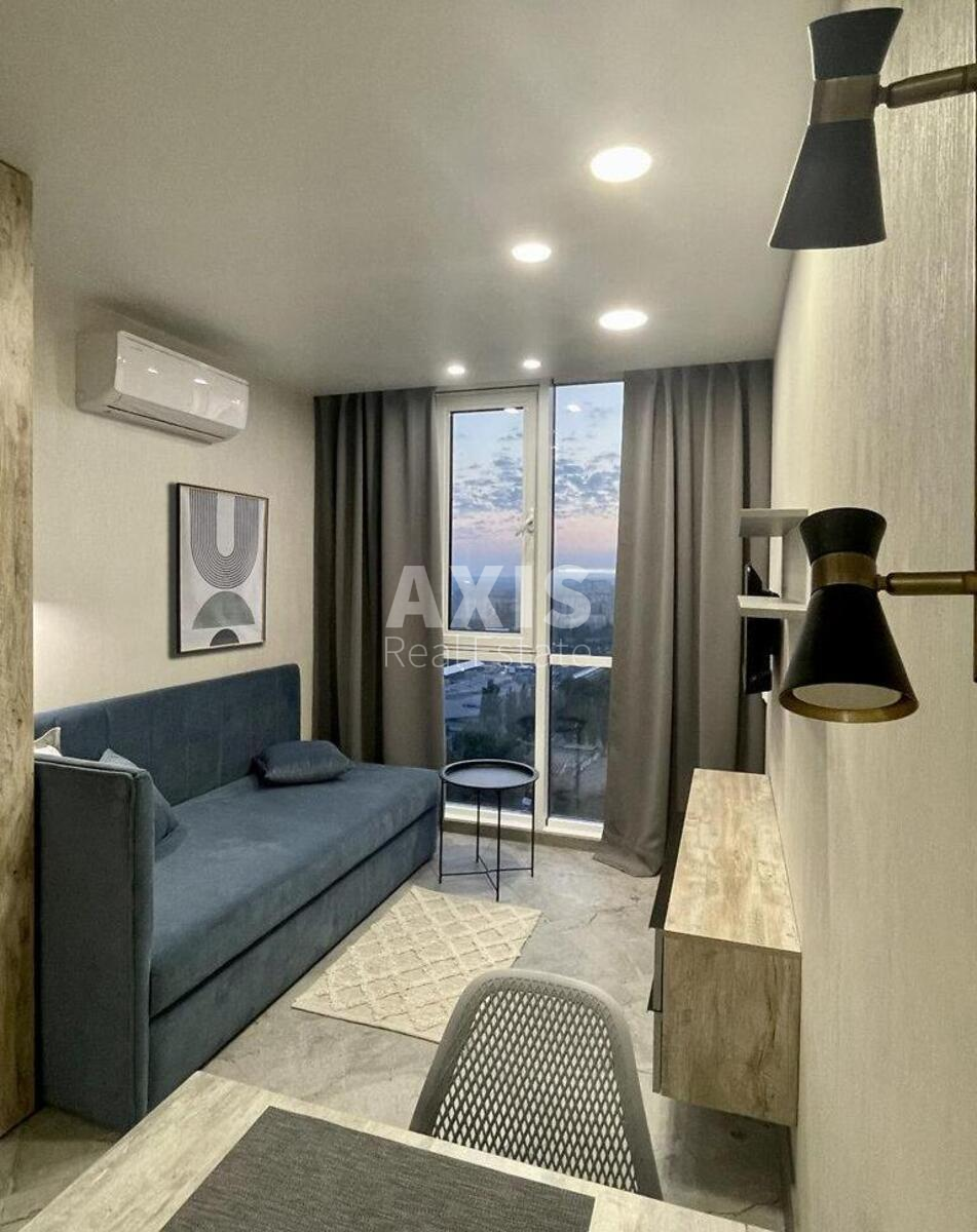 1k apartment vul. Naumova Generala 1Б1