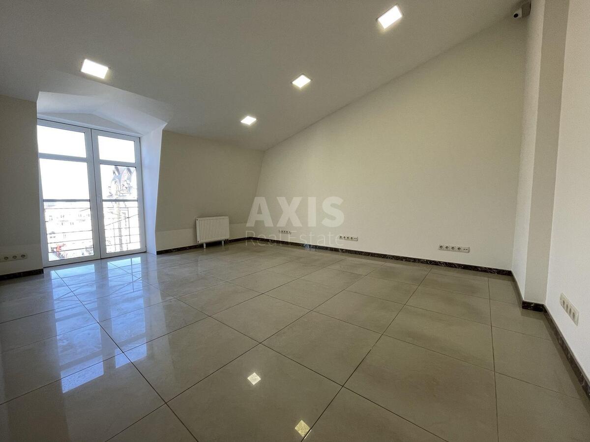 Office vul. Spas'ka 5, 324m29