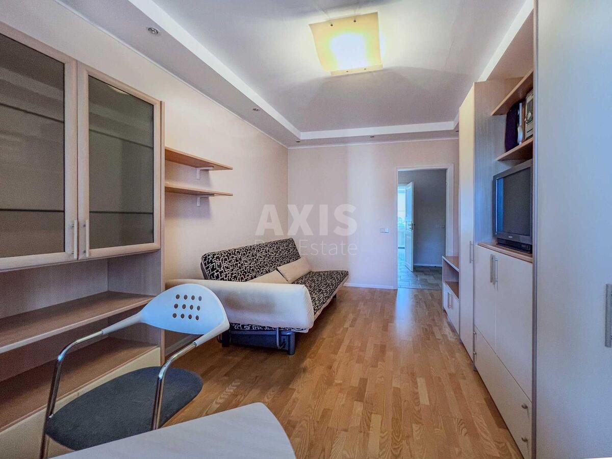 3k apartment vul. Mazepy Ivana 12А11