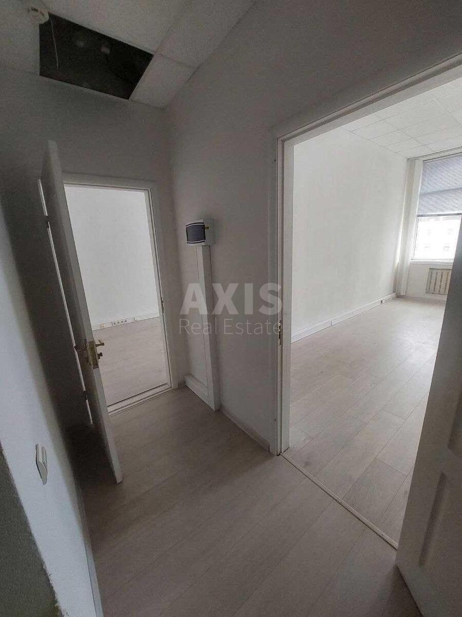 Office vul. Kutuzova 18/7, 40m21