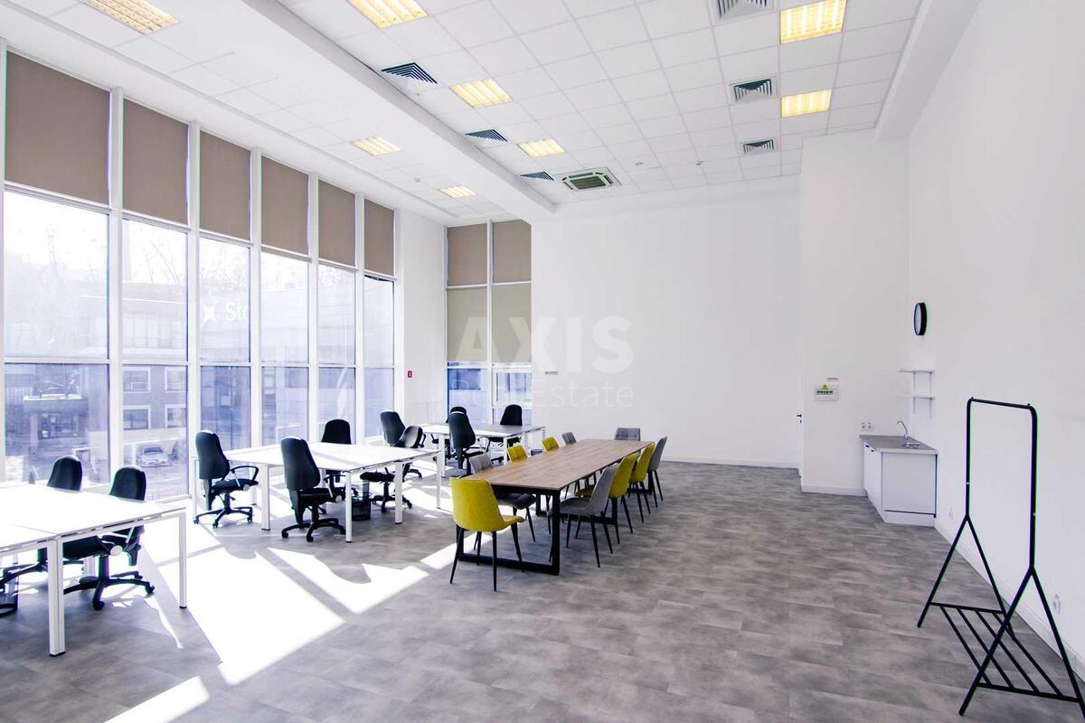 Office prov. Ohots'kyj 7, 125m2