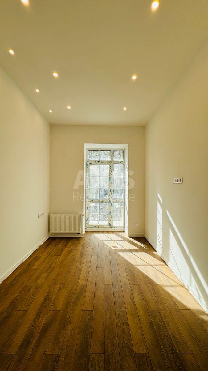 3k apartment vul. Pyrogovs'kogo Oleksandra 19/81
