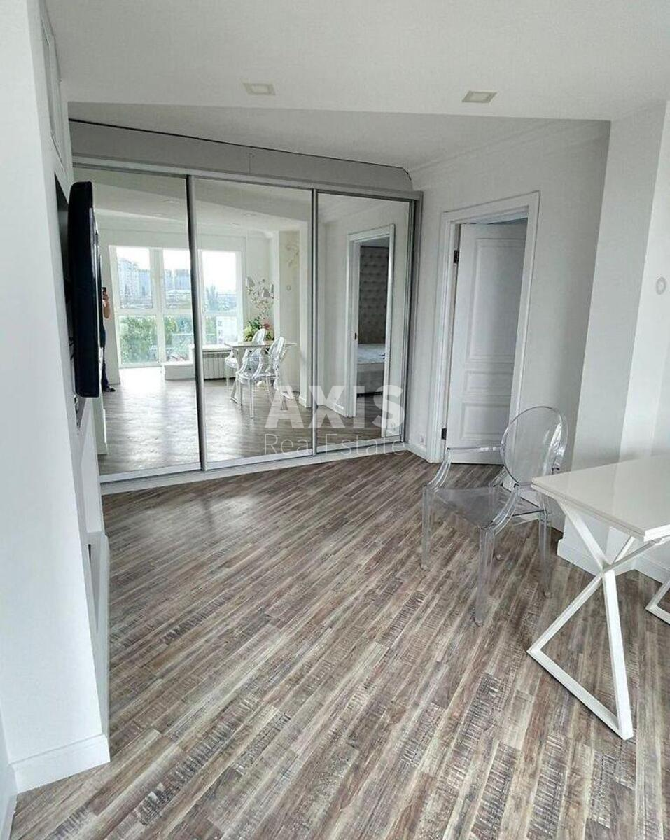 2k apartment vul. Praz'ka 31