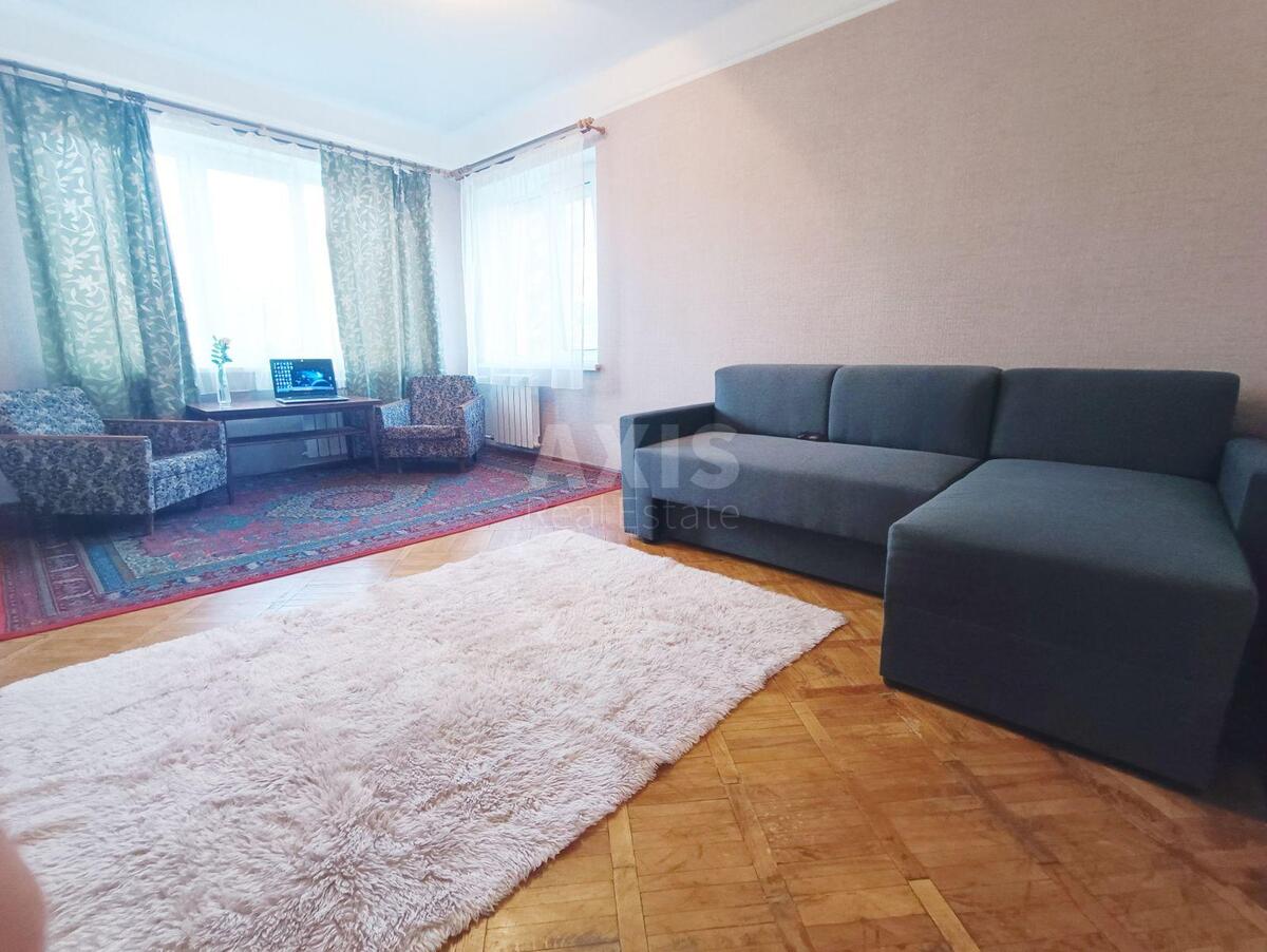 2k apartment vul. Parkovo-Syrec'ka 122