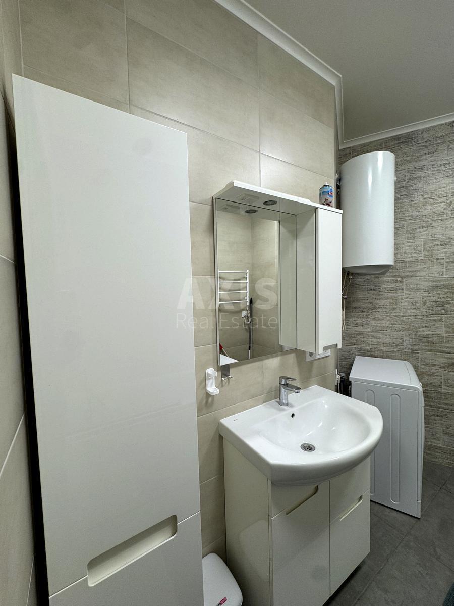 1k apartment vul. Zarichna 16151710