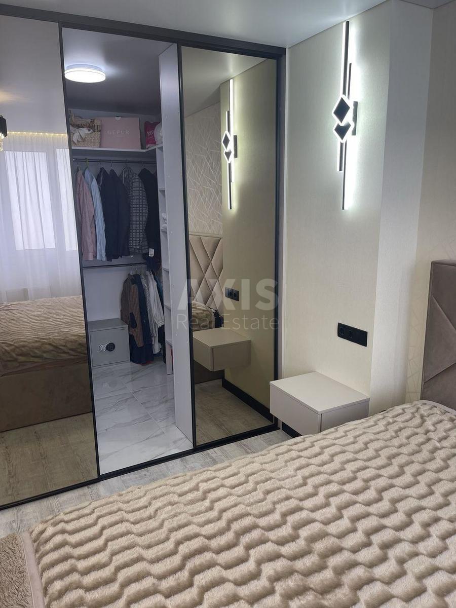 3k apartment vul. Myhajla Maksymovycha 328