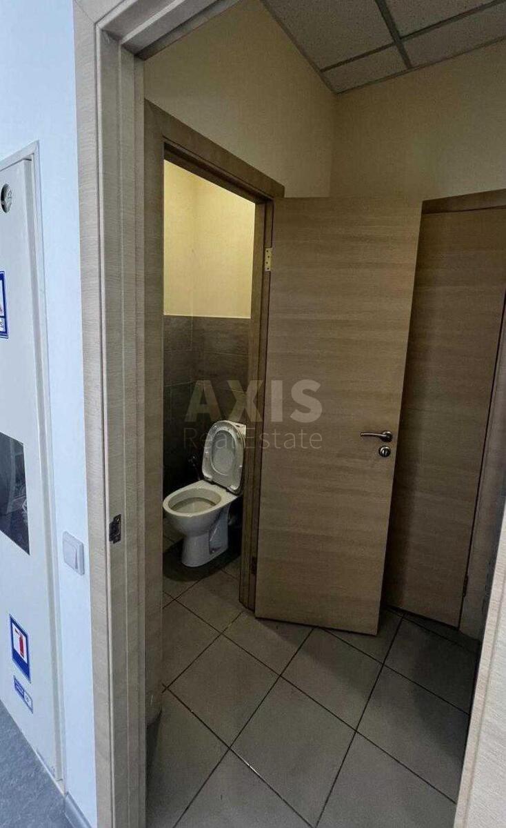 Office vul. Fizkul'tury 28, 132m2570626