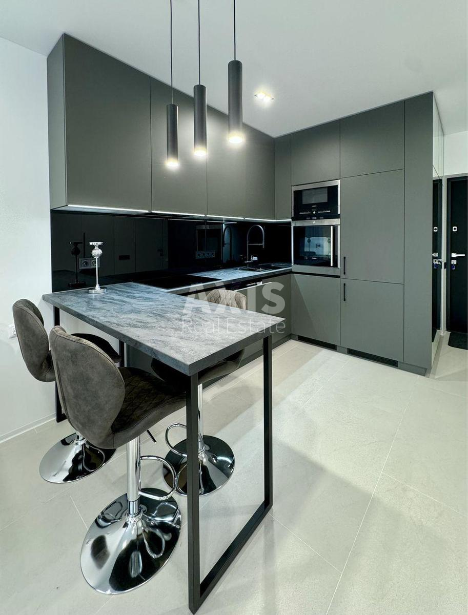 1k apartment vul. Vasyl'kivs'ka 1