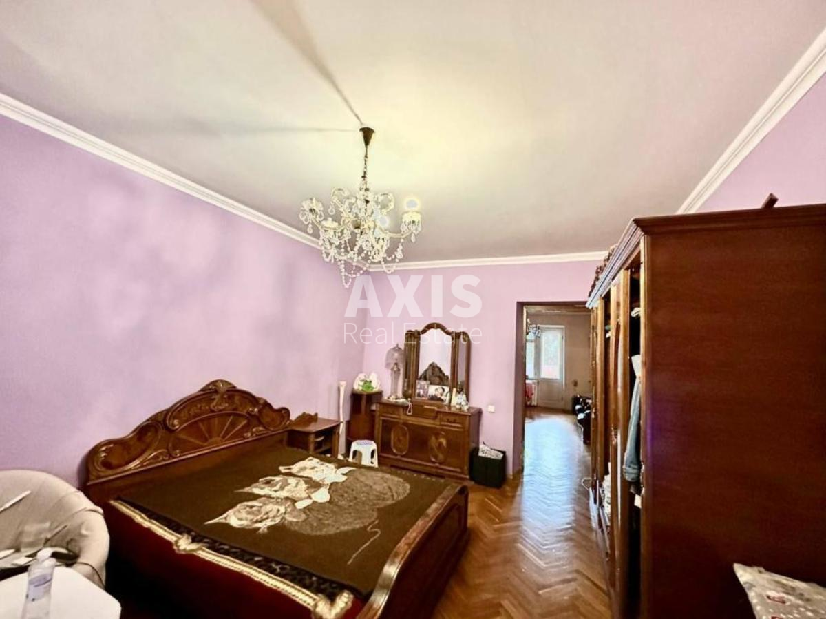 2k apartment uzv. Pechers'kyj 81