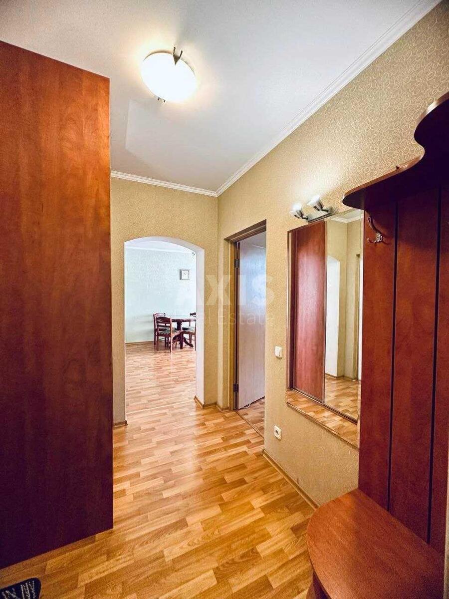 1к квартира пр-т Бажана Николая 122