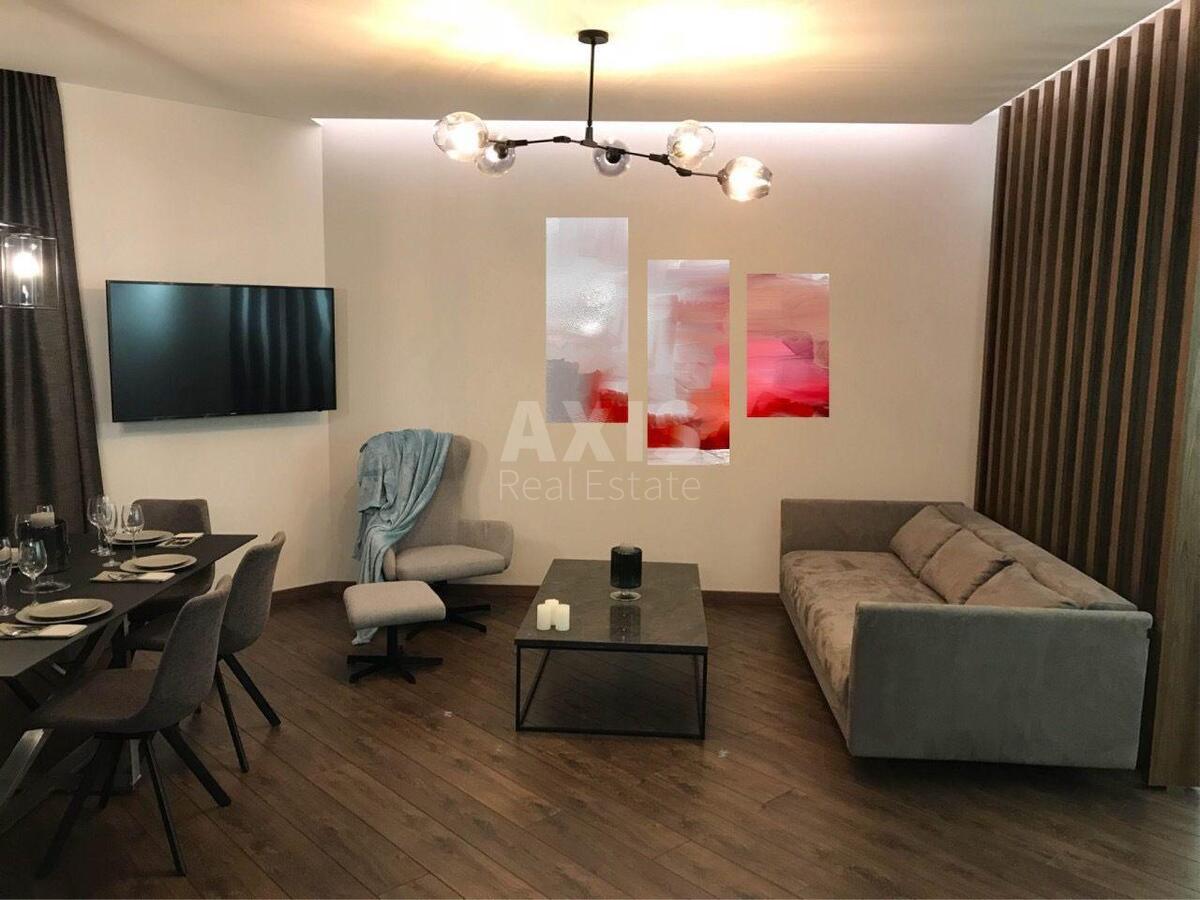 3k apartment vul. Strutyns'kogo Sergija 28