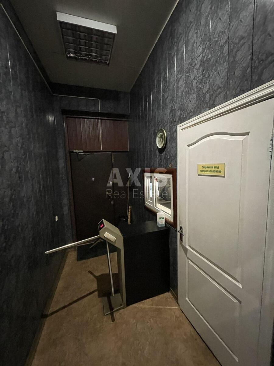 Office vul. Derevoobrobna 5Д, 603m2573832