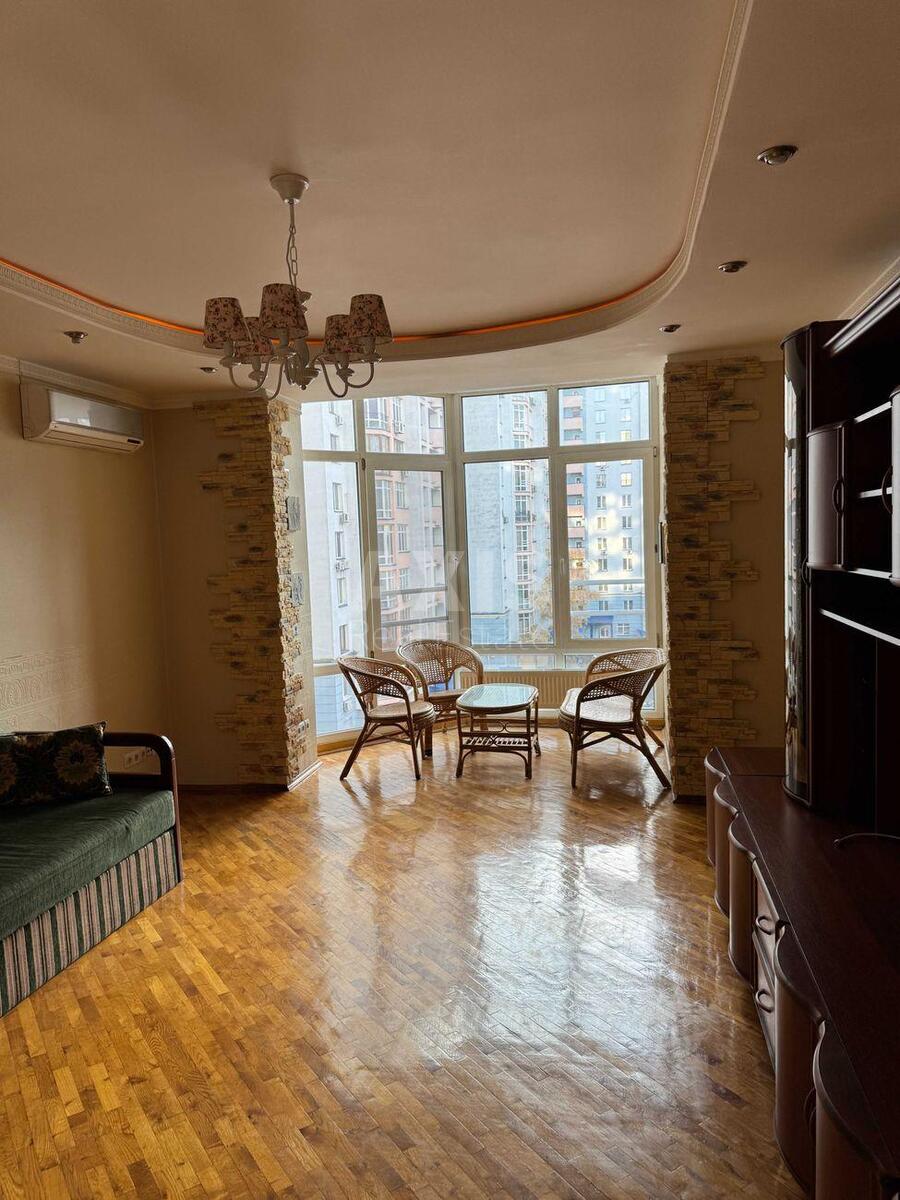 2k apartment vul. Yulia Zdanovska 586