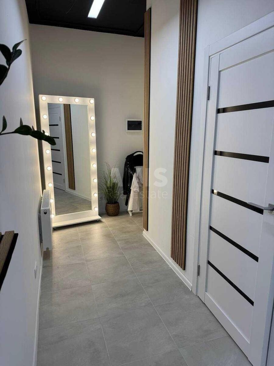 Офис ул. Михаила Максимовича 24, 21м2618383