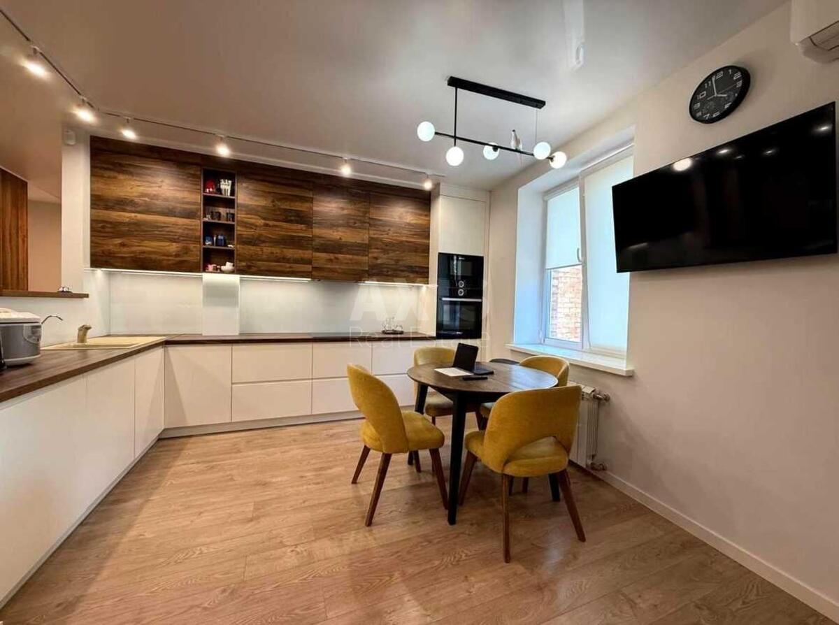 3k apartment vul. Gogolivs'ka 37/2620070