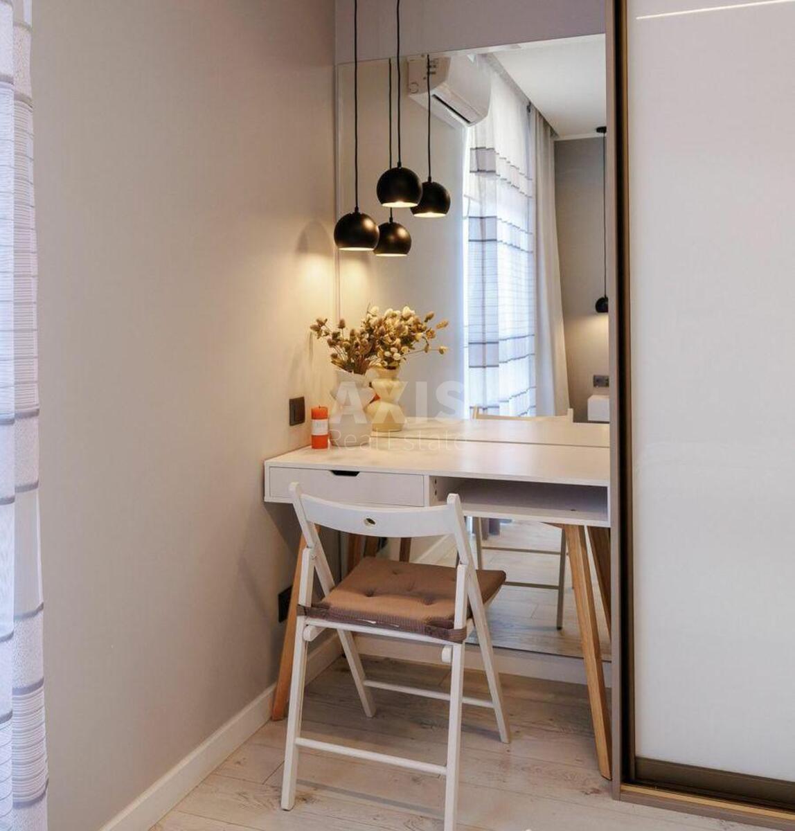 1k apartment vul. Saljutna 2Б578965