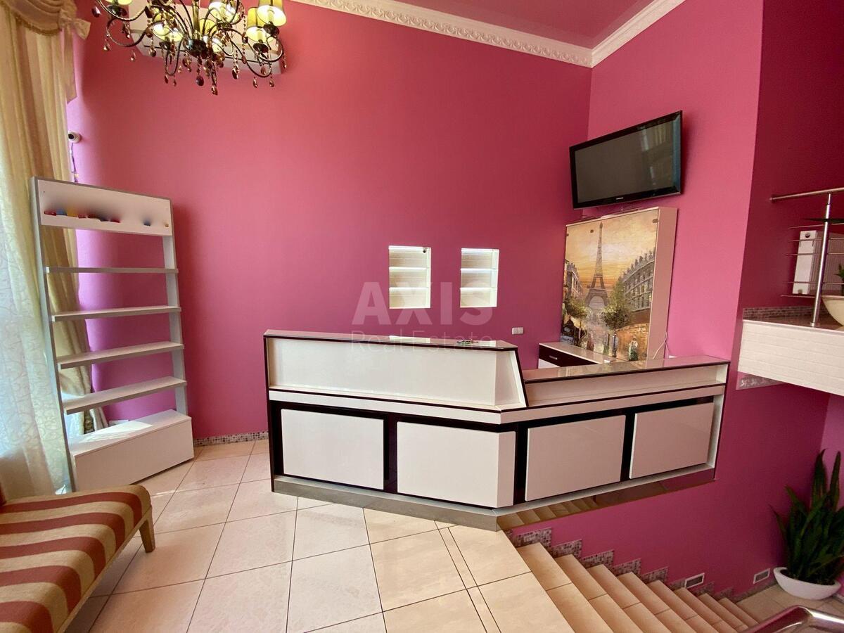 Office pr-t Geroi'v Stalingrada 4, 237m21