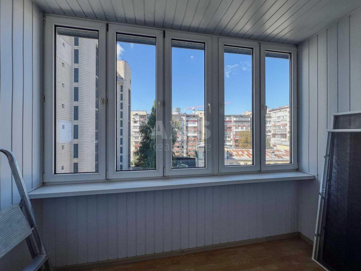 3k apartment vul. Mazepy Ivana 12А12