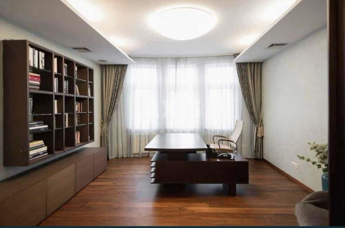 4k apartment vul. Panasa Myrnogo 174