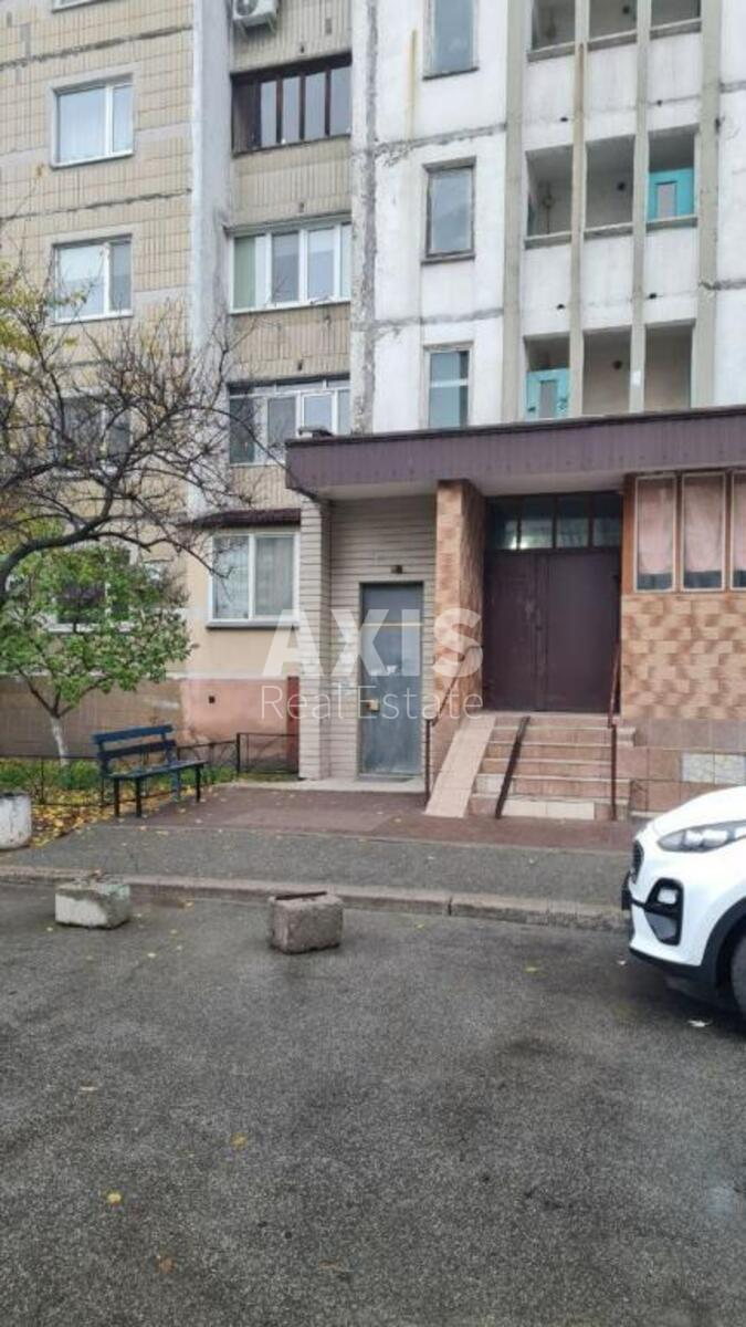 1k apartment vul. Vyshnjakivs'ka 8а5