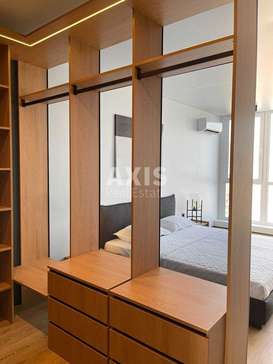 2k apartment vul. Revuc'kogo 404