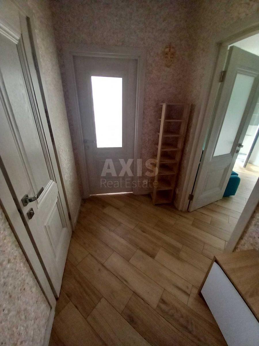 1k apartment vul. Saljutna 2Б0
