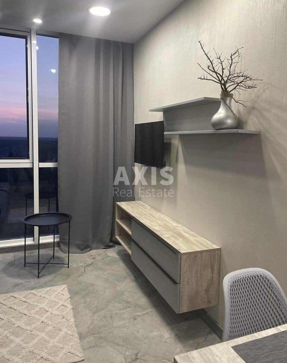 1k apartment vul. Naumova Generala 1Б3