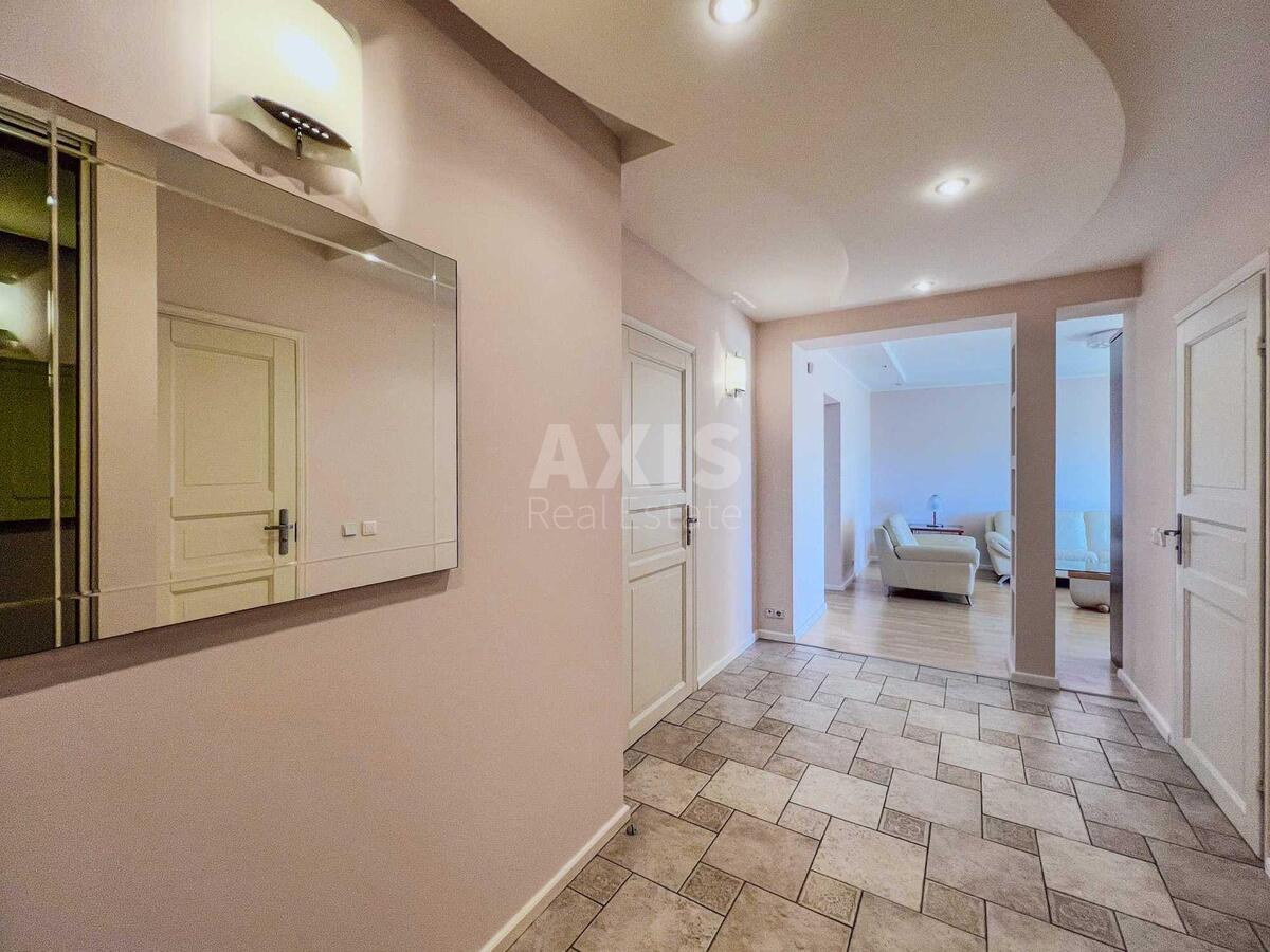 3k apartment vul. Mazepy Ivana 12А13