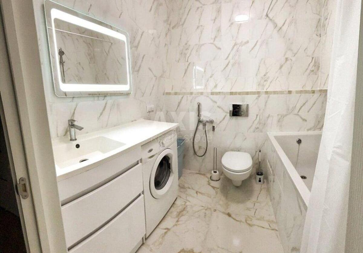 2k apartment vul. Dmytrivs'ka 60/1910