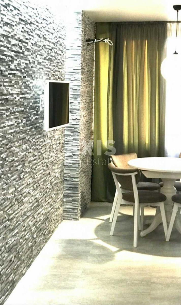 2k apartment vul. Myhajla Maksymovycha 320