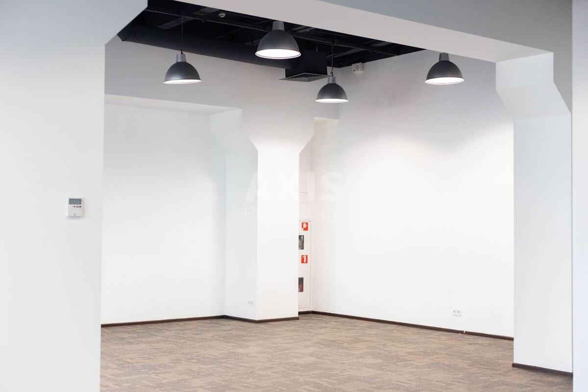 Office prov. Ohtyrs'kyj 7, 175m20