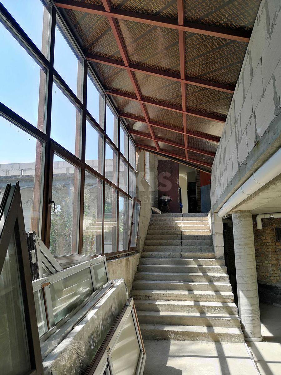House vul. Bogatyrs'ka, 300m2, Kyiv city0
