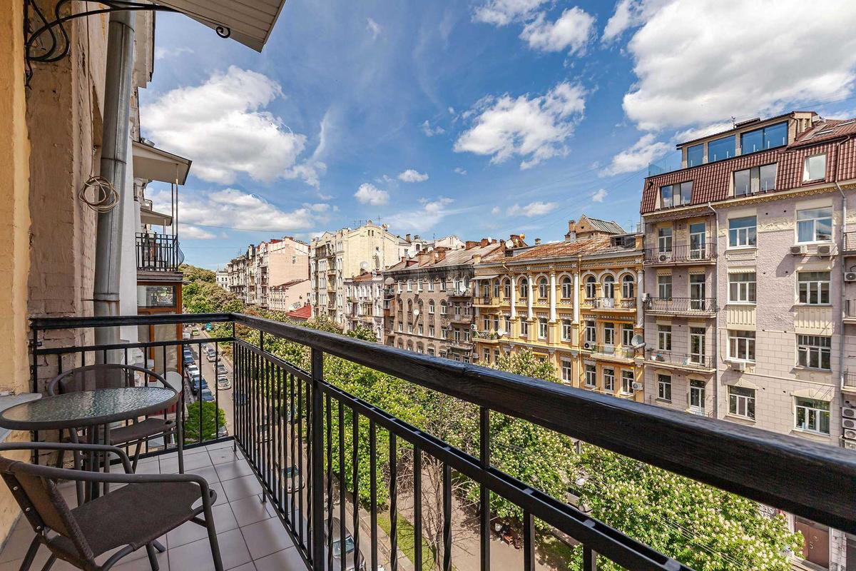 4k apartment vul. Antonovycha 188