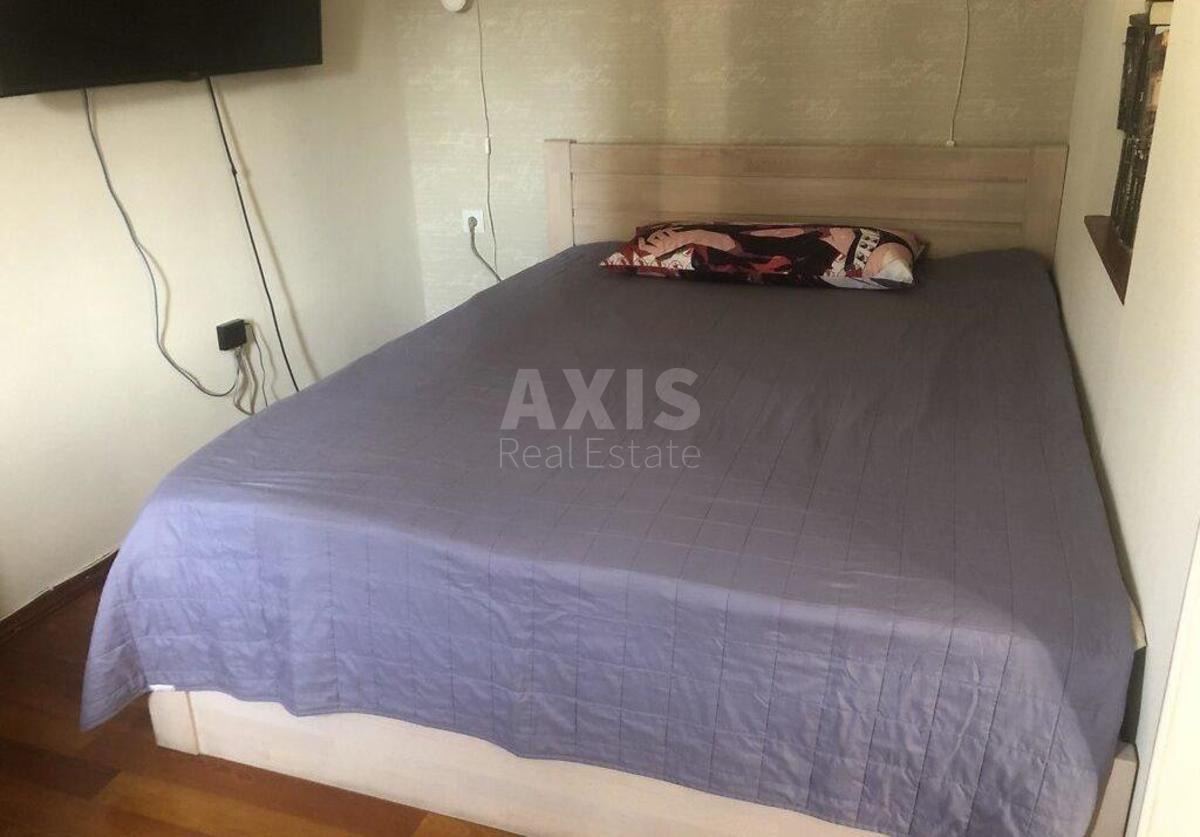 1k apartment vul. Dmytrivs'ka 20