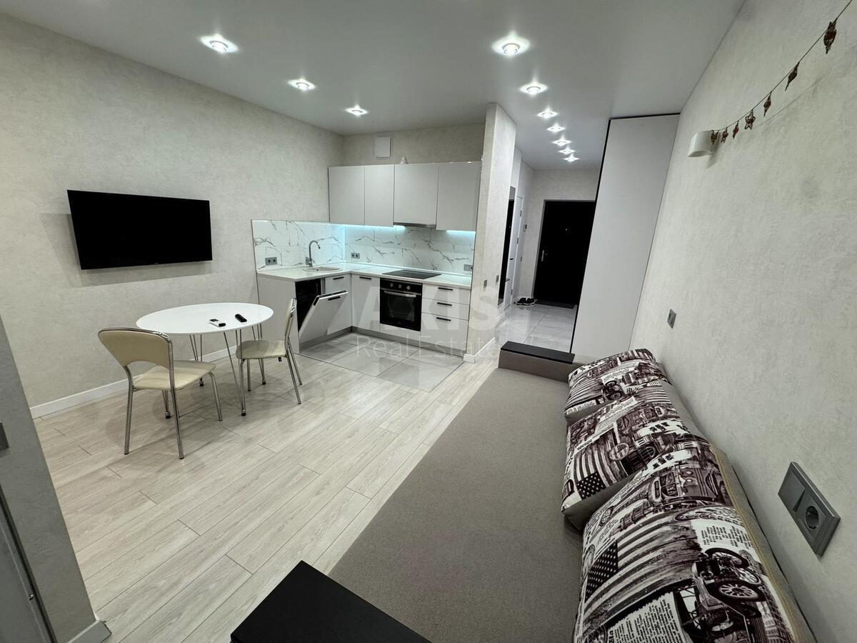 1k apartment vul. Rostyslavska 5Б615180