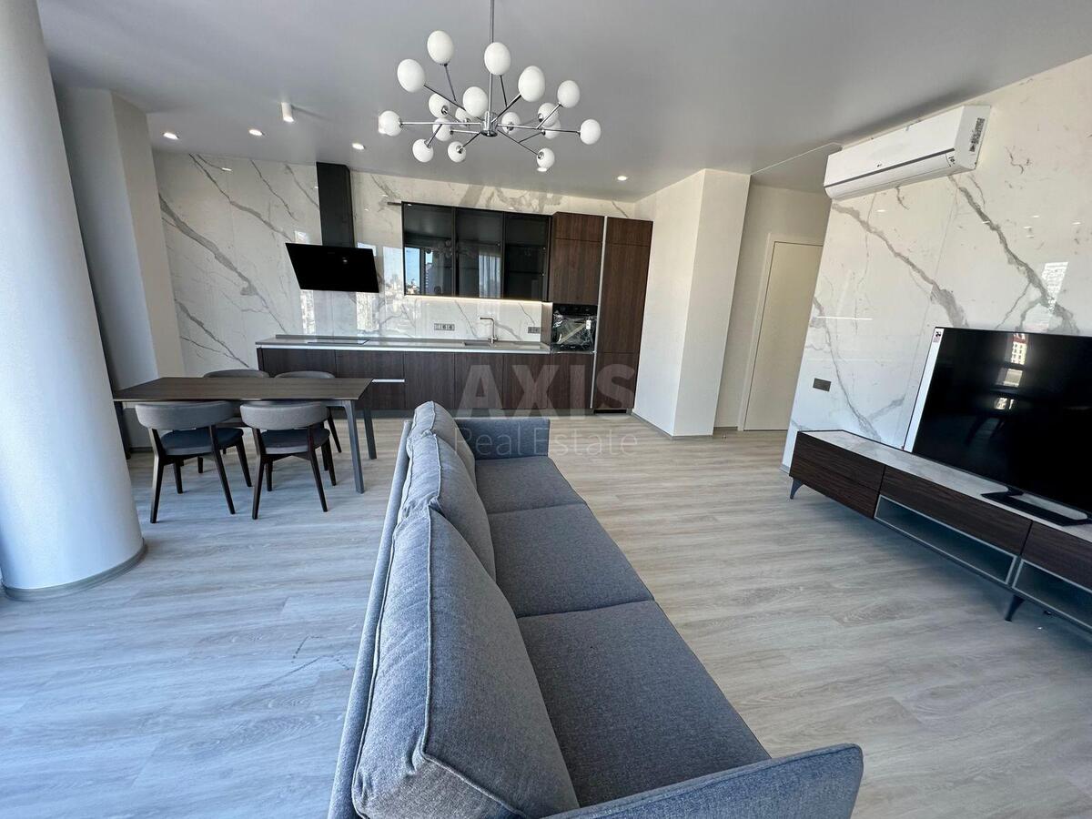 4k apartment vul. Antonovycha 1180