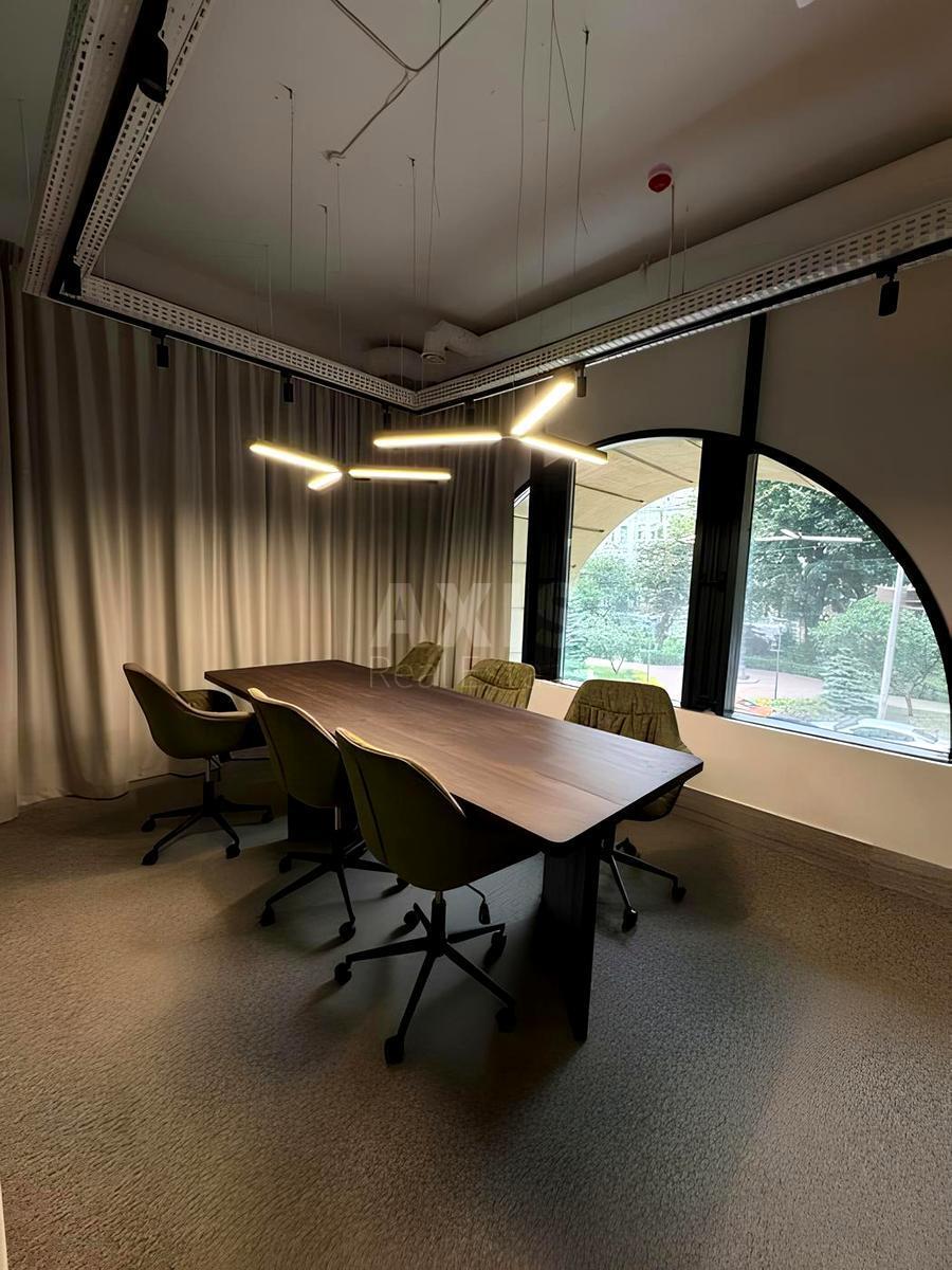 Office vul. Bul'varno-Kudrjavs'ka 17, 208m2614554