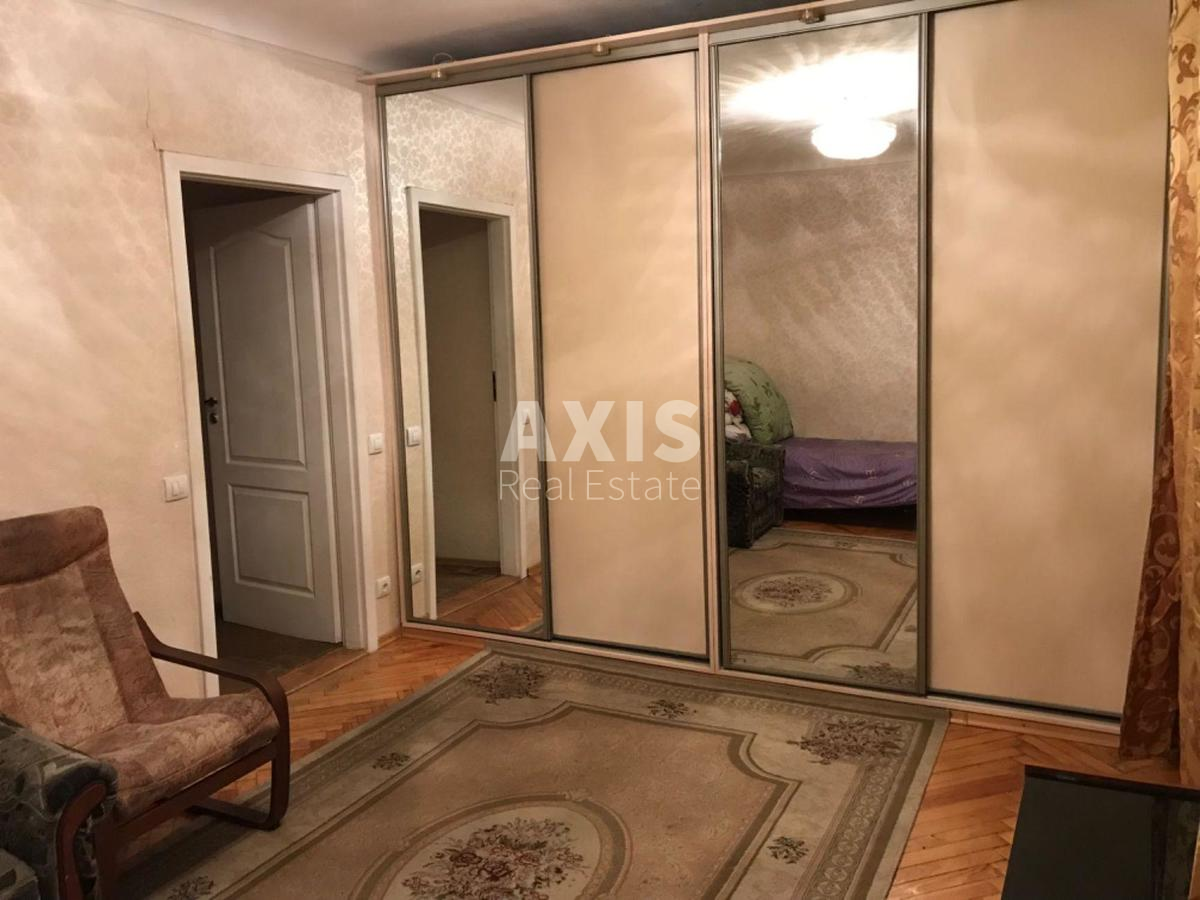 2k apartment vul. Volodymyrs'ka 82А344081