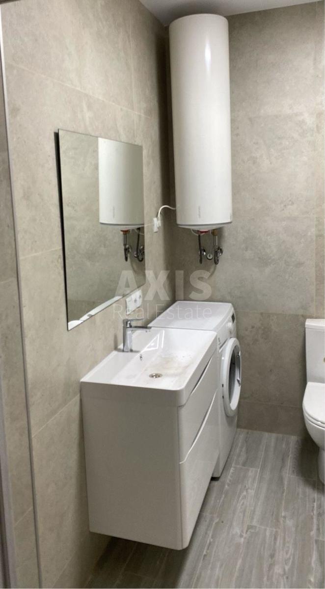 1k apartment vul. Pivnichno-Syrec'ka 12А3