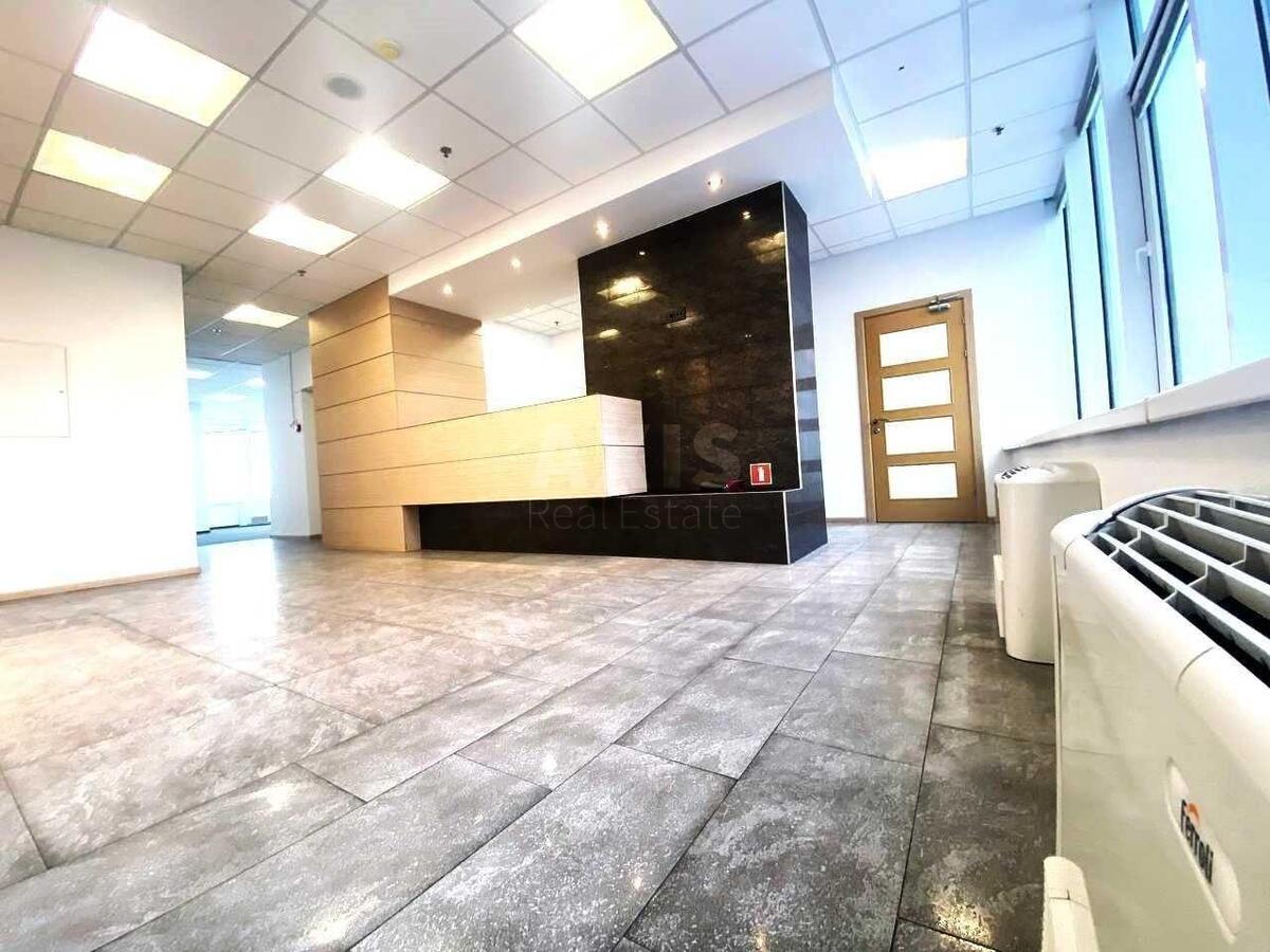 Office vul. Antonovycha 172, 320m2607028
